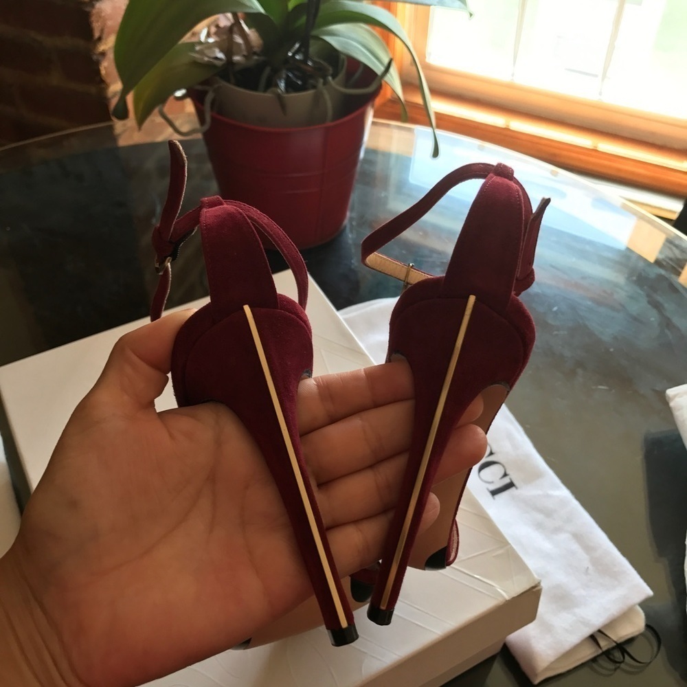 Vintage Emilio Pucci Burgundy Sandals. Size 6 - Picture 5 of 8